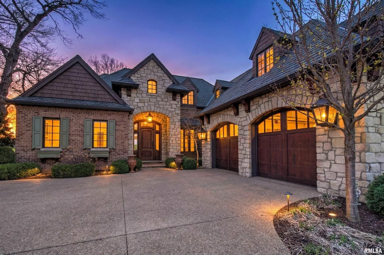 4412 N Miller Avenue